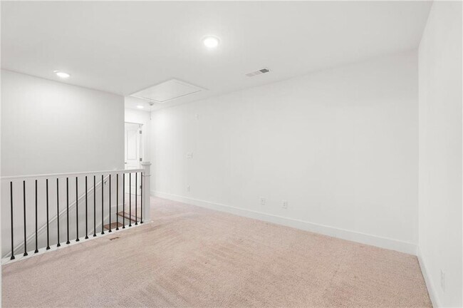 Building Photo - 2469 Honey Wy