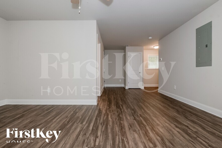 Building Photo - 6950 Crooked O Trail