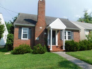 Building Photo - 304 Shenandoah Ave