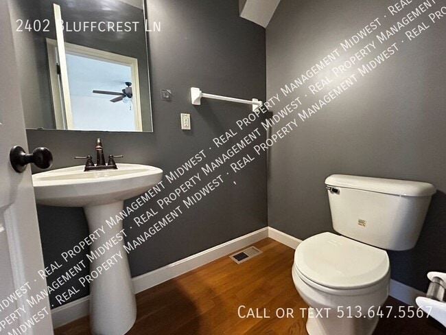 Building Photo - 2402 Bluffcrest Ln