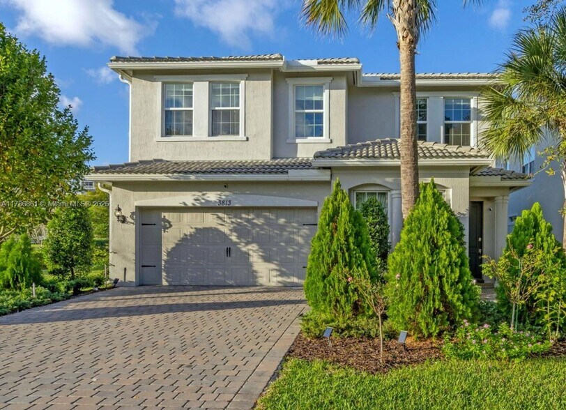 Primary Photo - 3813 Greenway Dr