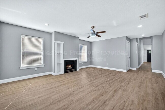 Building Photo - 1803 W Hull St