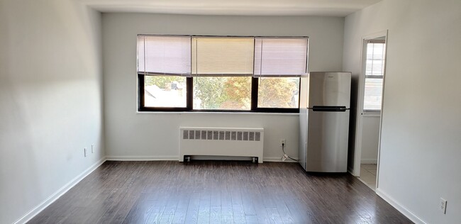 Interior Photo - NEWLY RENOVATED STUDIO APARTMENT