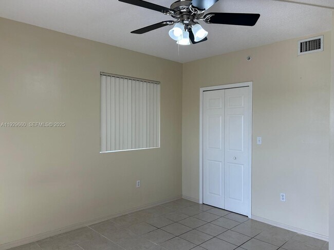 Building Photo - 3410 Coral Wy