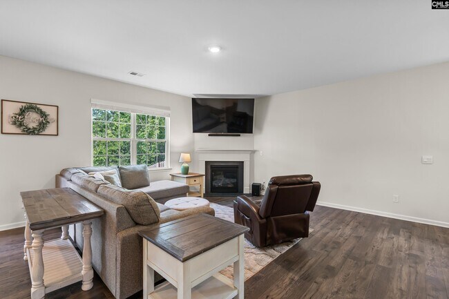 Building Photo - 810 Marigold Ln