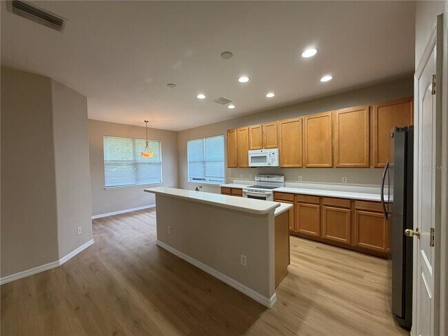 Building Photo - 12418 24th St E