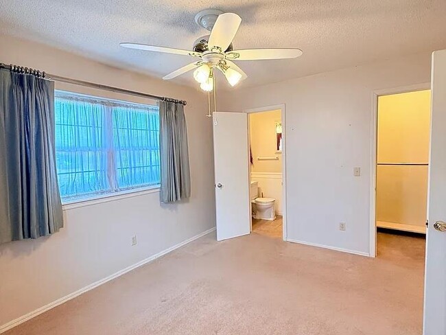 Building Photo - 7708 S Miller Blvd