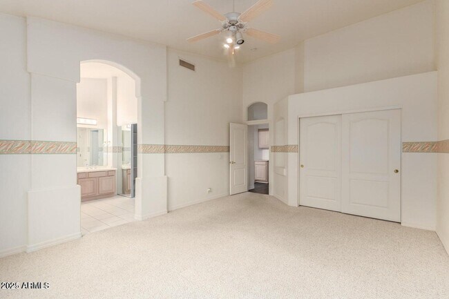 Building Photo - 6230 W Irma Ln