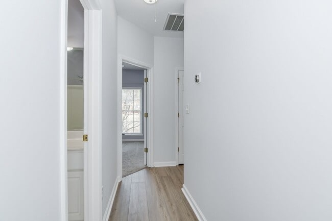 Building Photo - 4 Bedroom 2 Bath in Evans