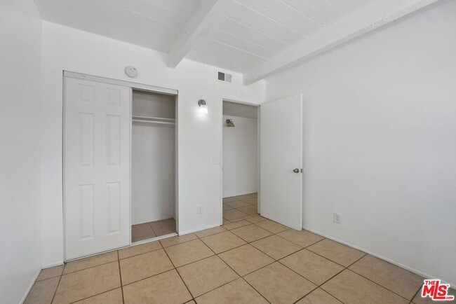 Building Photo - 43614 Stanridge Ave
