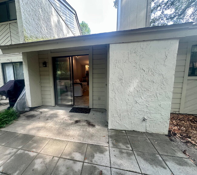 Building Photo - Two Bedroom Single Level Condo at Woodlake on Hilton Head Island!