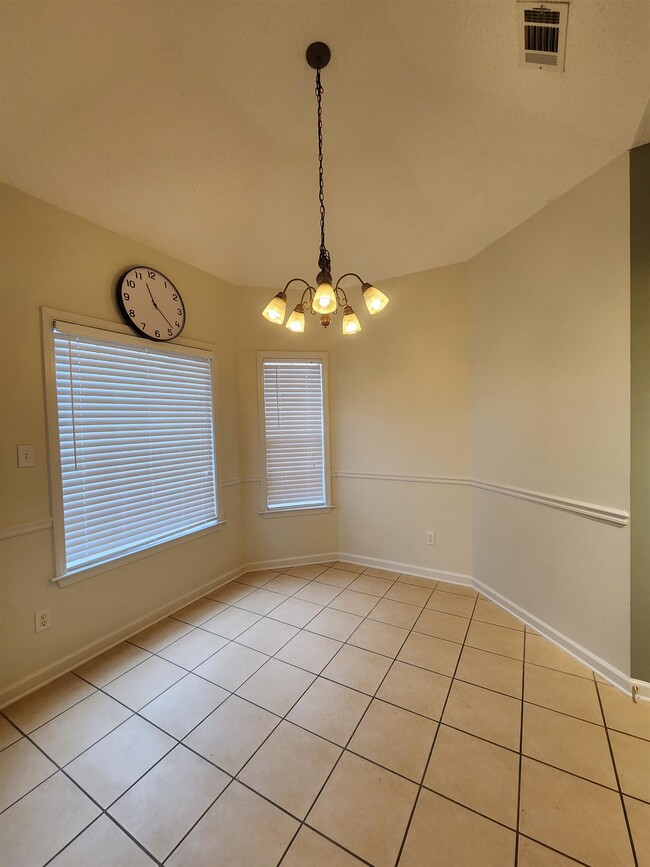 Building Photo - 9333 S Fairmont Cir