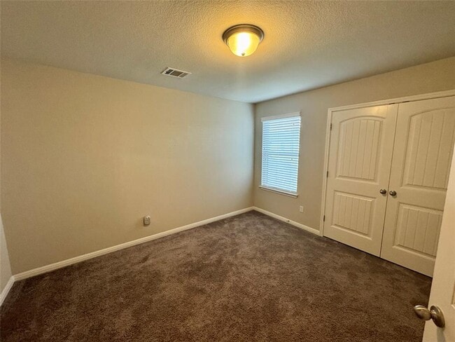 Building Photo - 120 Buckthorn Dr