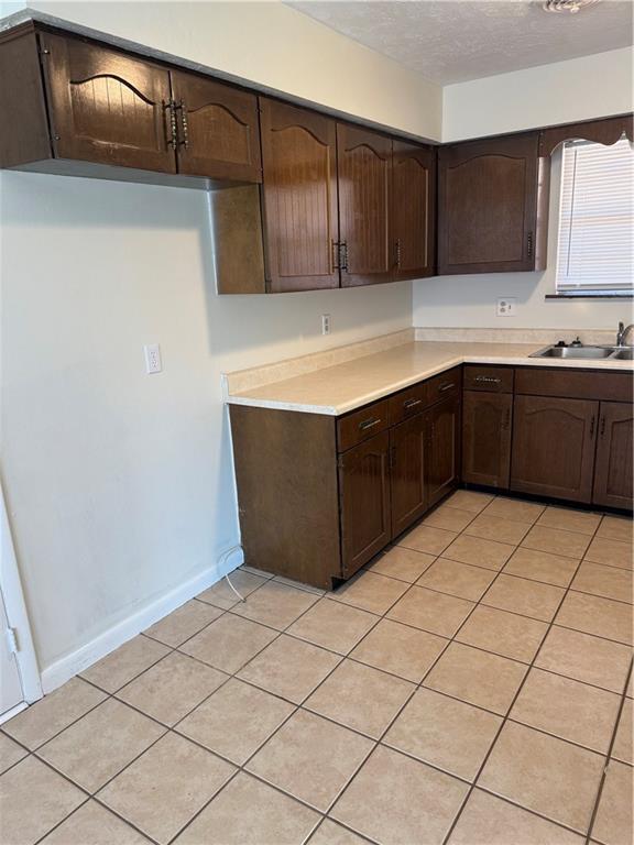 Building Photo - 328 Rodric Dr