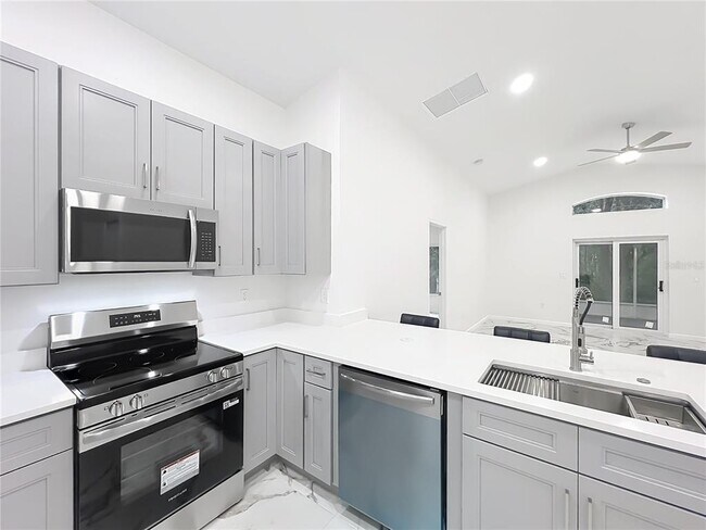 Building Photo - 11148 Pinewood Cove Ln