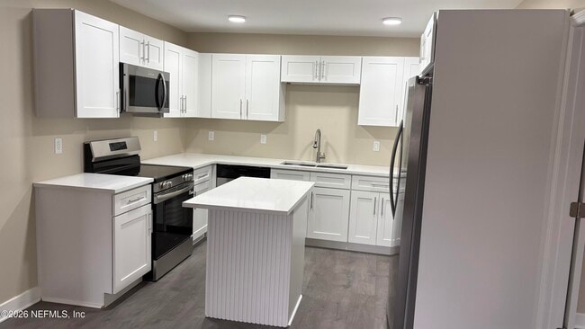 Building Photo - 5933 Jammes Rd