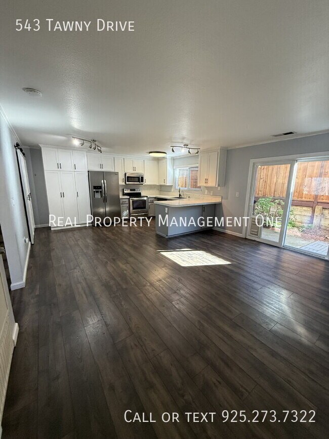 Building Photo - 543 Tawny Dr