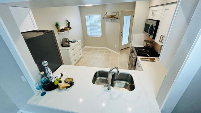Building Photo - 10047 Brightfield Ct