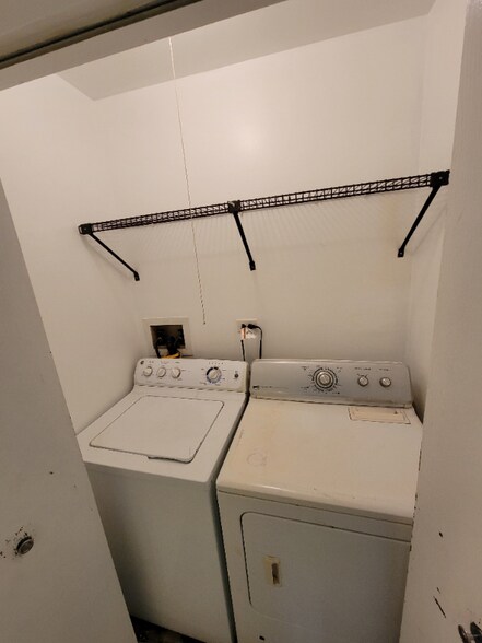 Building Photo - 2637 Wingate Ct