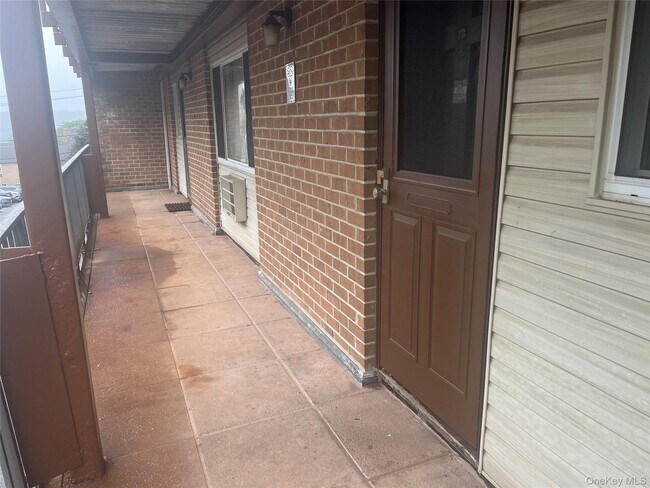 Building Photo - 150 Glenwood Ave