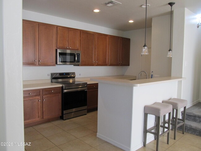 Building Photo - 748 W Paseo Celestial