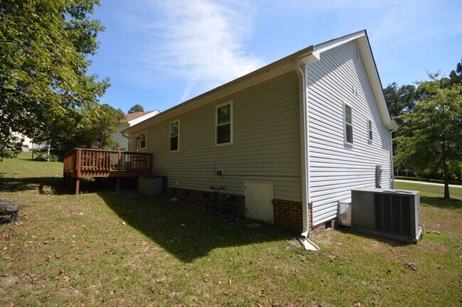 Building Photo - 4505 Whistling Way