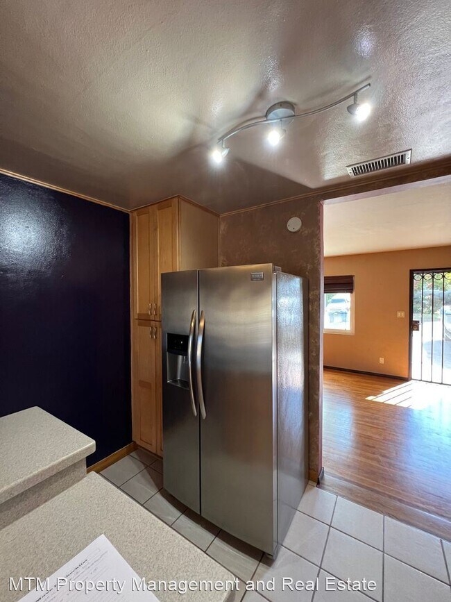 Building Photo - 3 br, 2 bath House - 4142 69th St