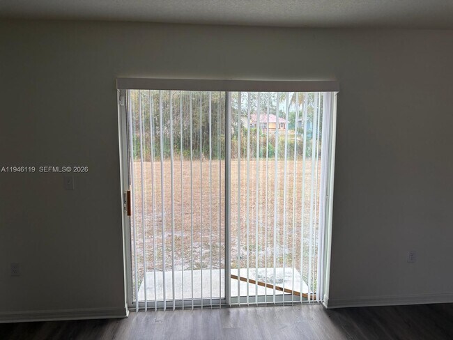 Building Photo - 579 NW North Macedo Blvd