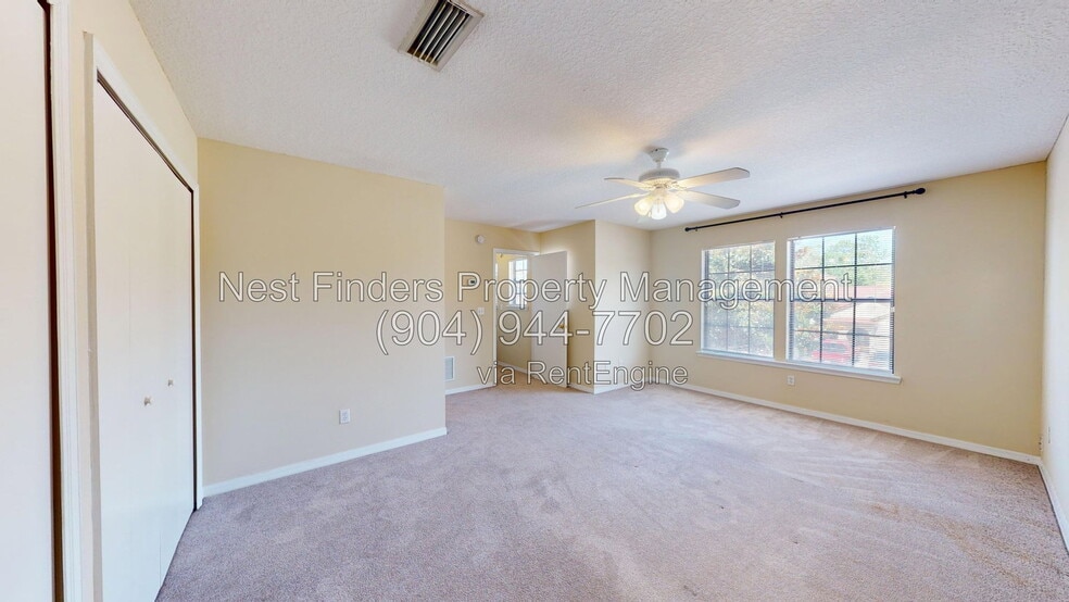 Building Photo - 315 Redwood Ln
