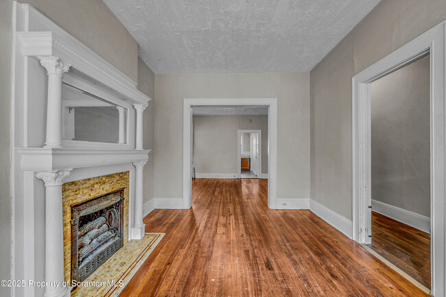 Building Photo - 437 Wheeler Ave