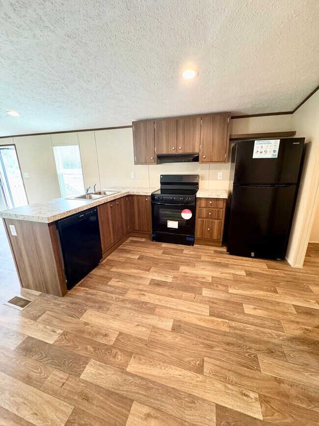 Building Photo - 3 Bedroom, 2 Bath in Aynor - off Edwards Rd!