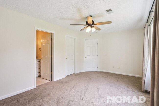 Building Photo - 1015 Chelsea Dr