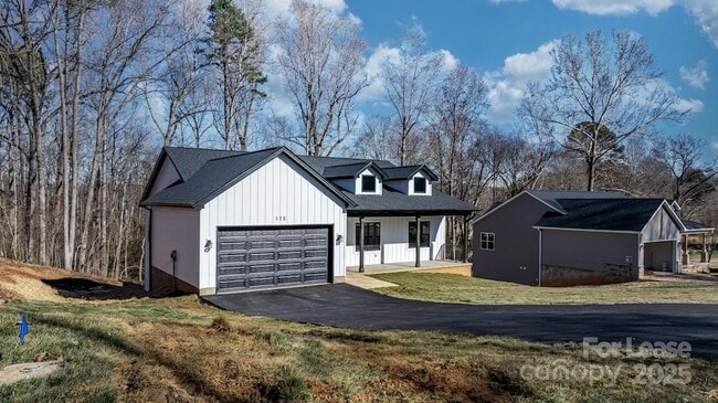 Building Photo - 115 Brentwood Dr