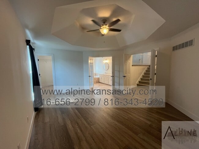 Building Photo - Gorgeous Multi Level Side by Side Split, P...