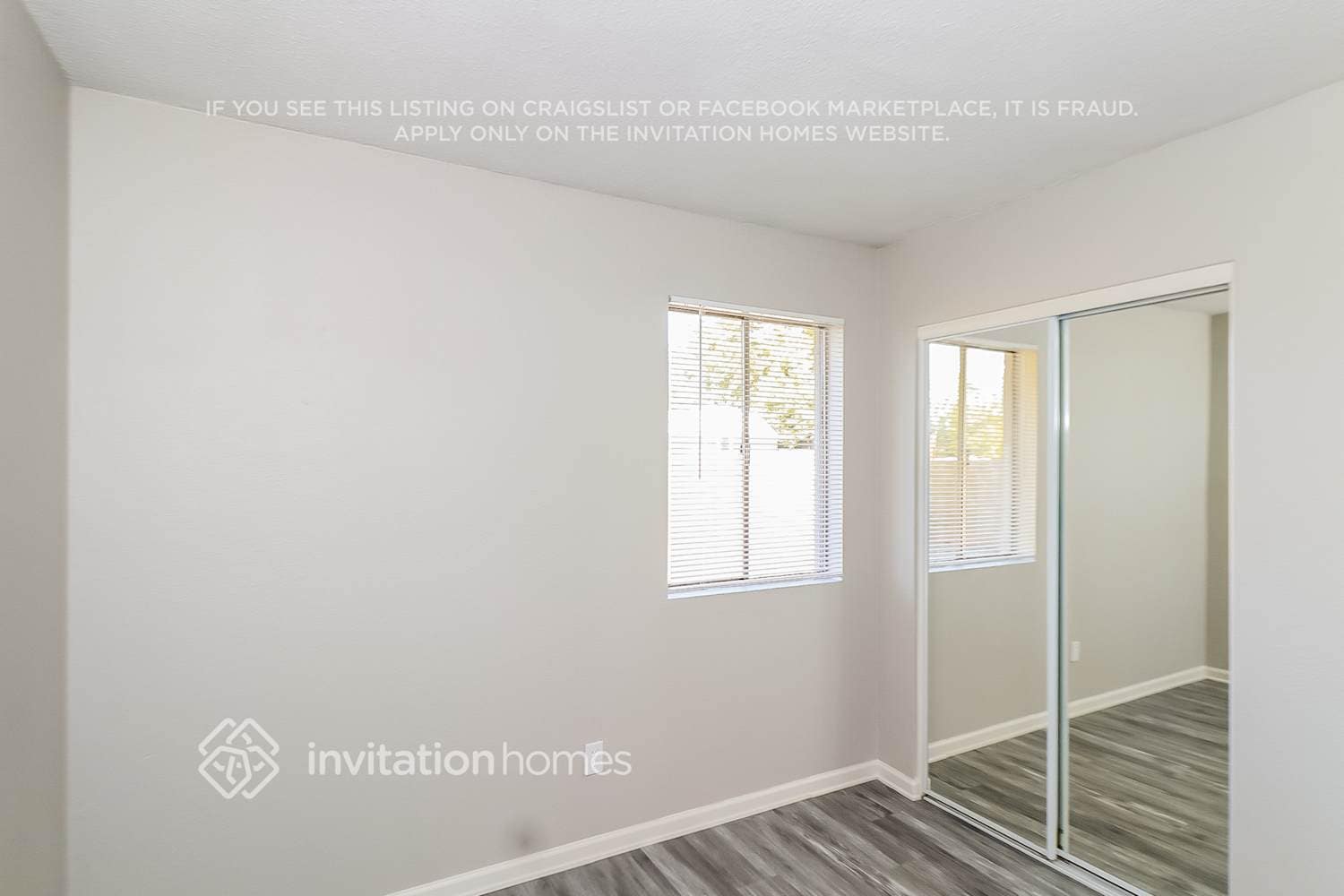 Building Photo - 2130 W Danbury Dr