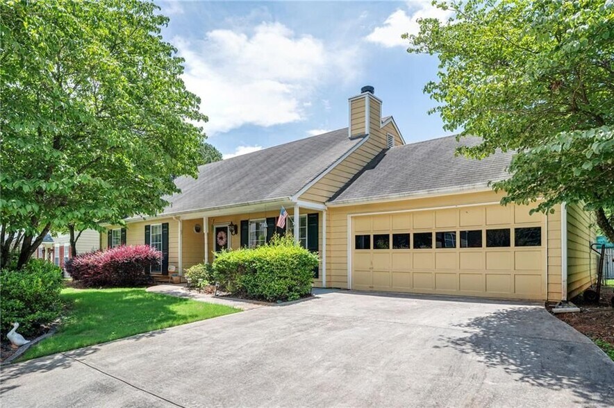 Building Photo - 4015 Paloverde Dr