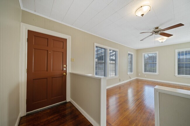 Building Photo - 103 Cosgrove St
