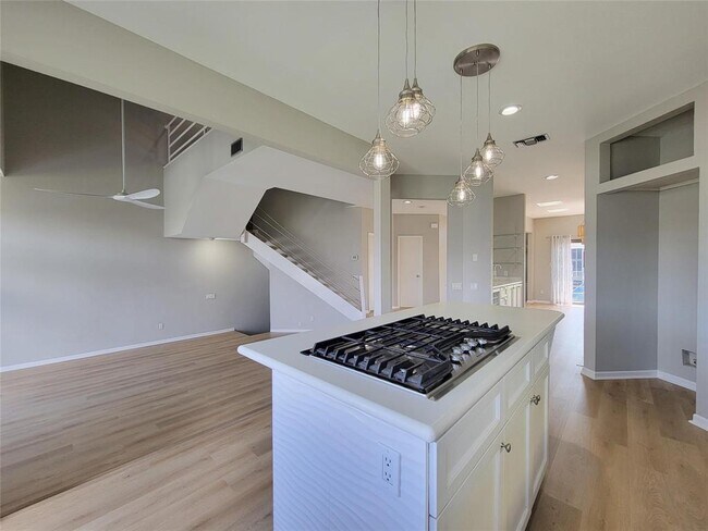 Building Photo - 18309 Sandy Cove Dr