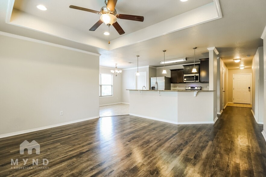 Building Photo - 17 Bristol Dr