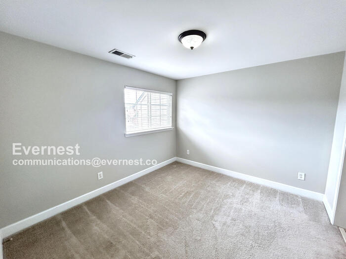 Building Photo - 9109 Otter Ln