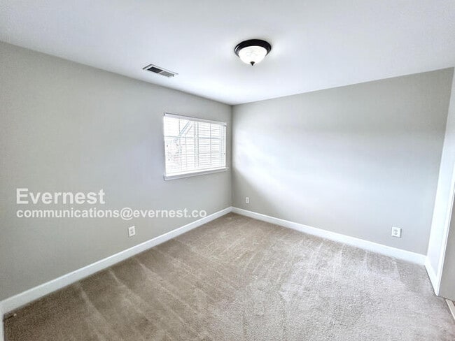 Building Photo - 9109 Otter Ln