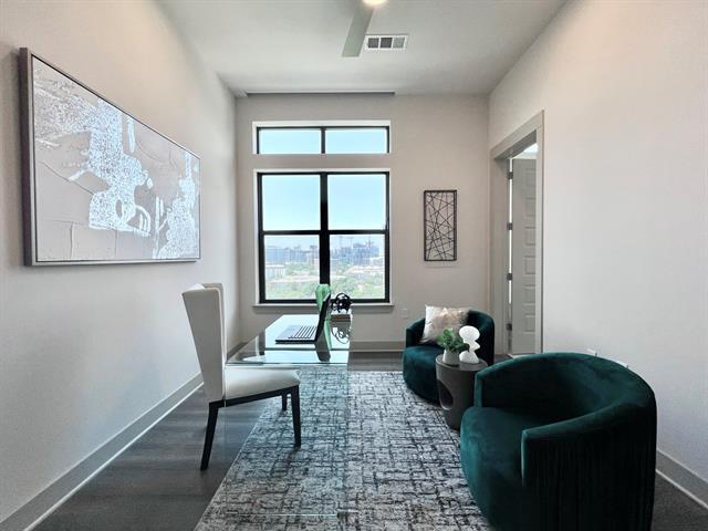 Building Photo - 3330 Oak Grove Ave