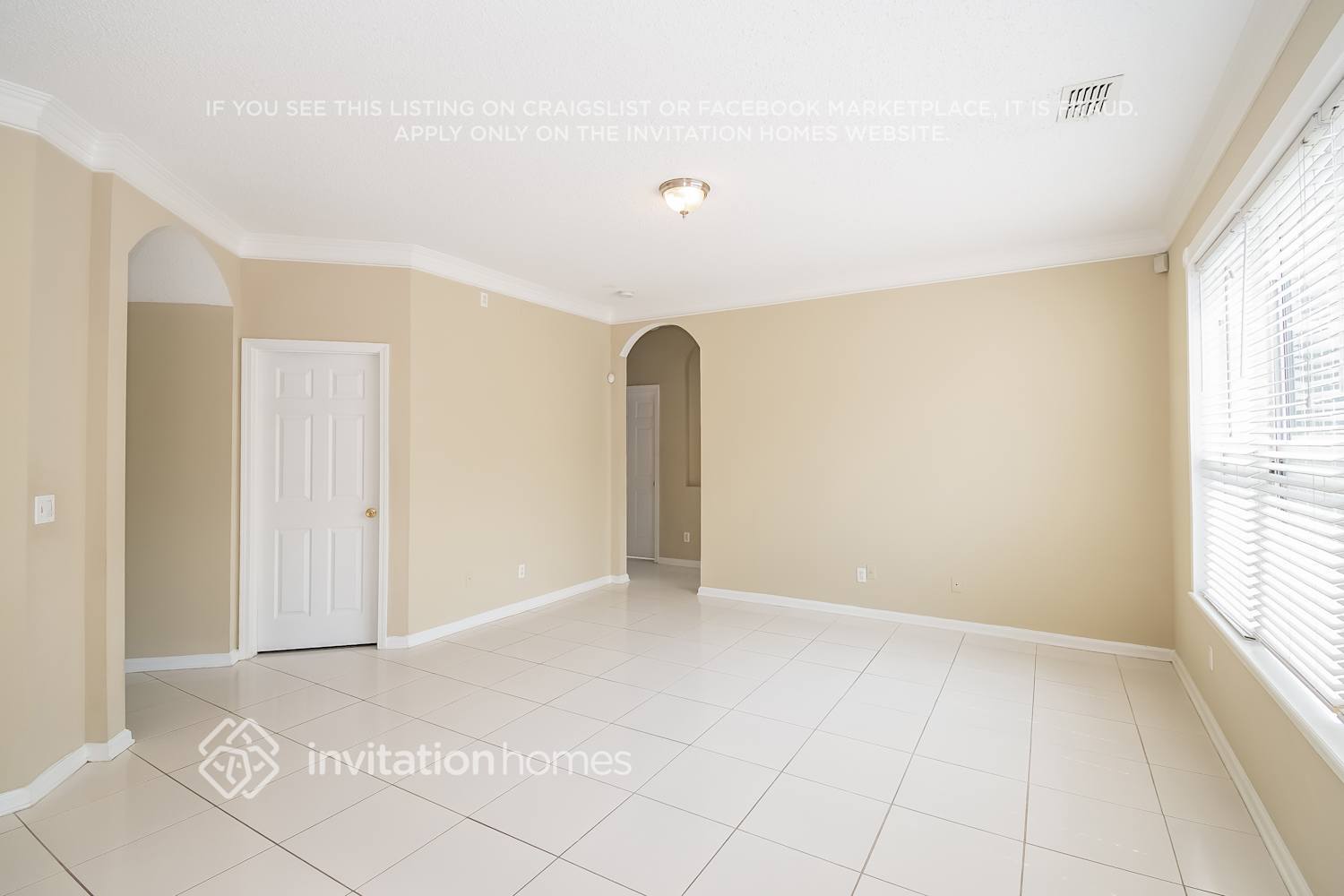 Building Photo - 812 Lapoma Way