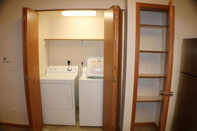 Building Photo - $1,210 | 2 Bedroom, 2 Bathroom Condo | Pet...