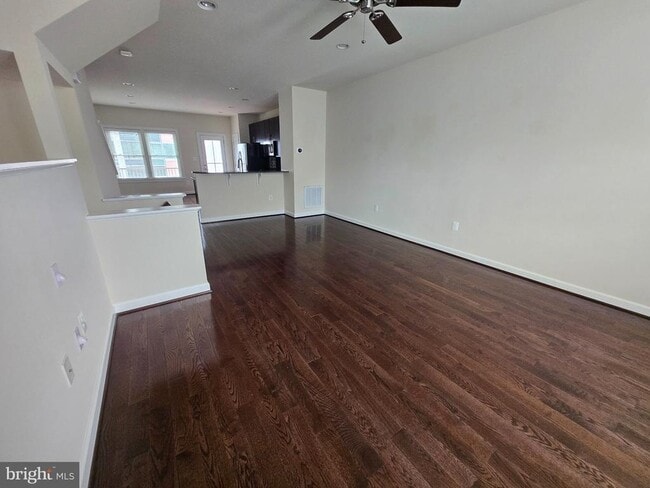 Building Photo - 20800 Duxbury Terrace