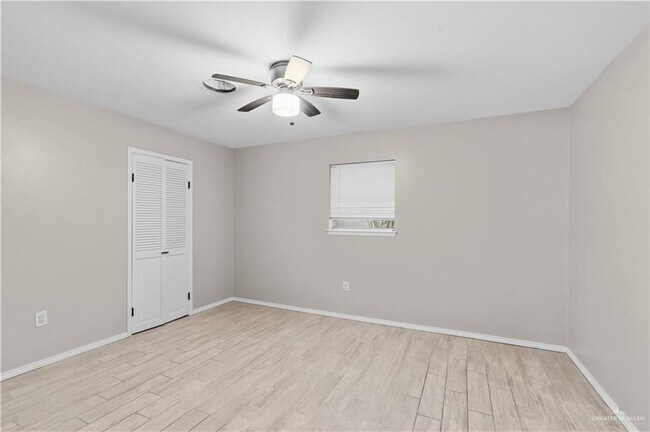 Building Photo - 12 Wisteria Ave