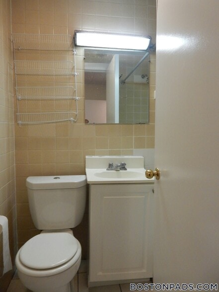 Building Photo - 1223 Beacon St