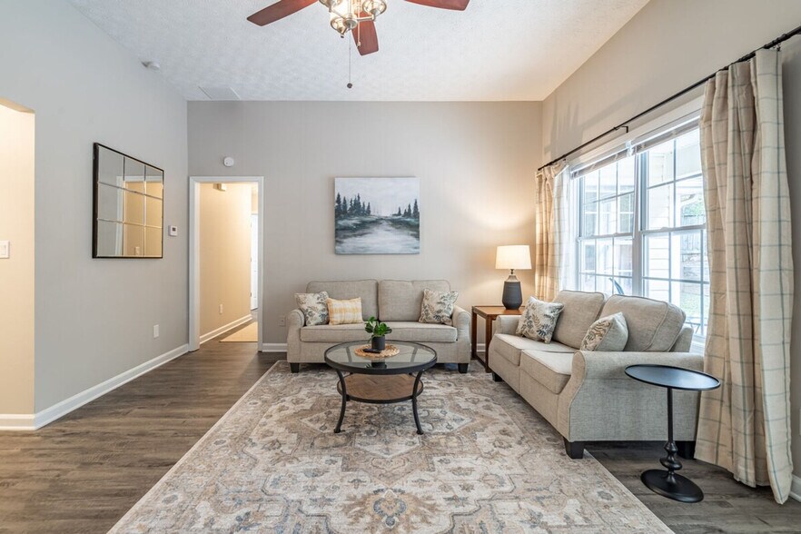 Building Photo - 104 Kingston Pointe Dr