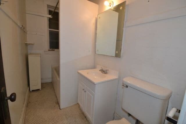 Building Photo - 5023 N Winchester Ave