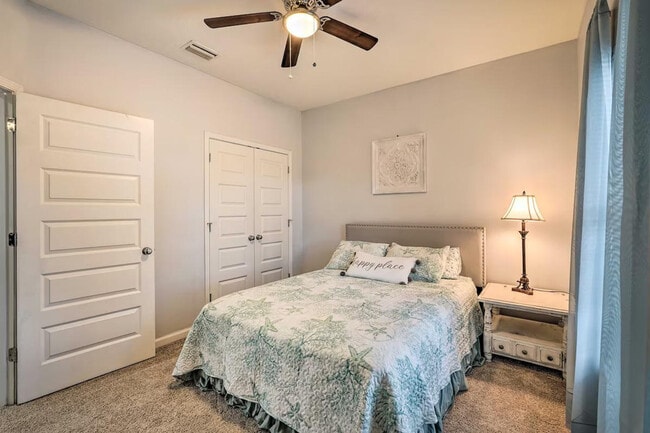 Building Photo - 3723 Tiki Dr